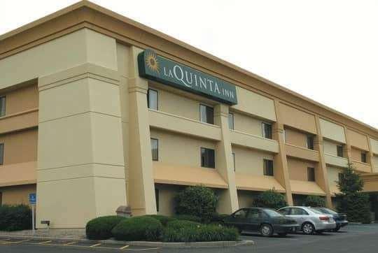 La Quinta Inn And Suites By Wyndham Cincinnati North Springdale Eksteriør billede