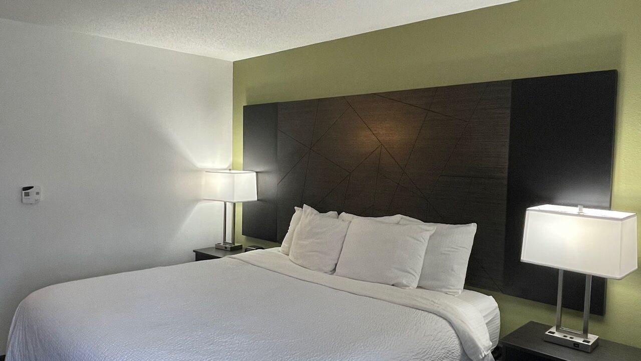 La Quinta Inn And Suites By Wyndham Cincinnati North Springdale Eksteriør billede